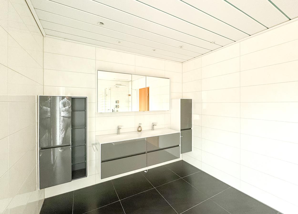Vom Bad (en Suite)...