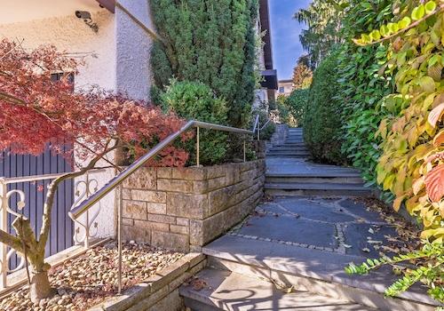 Treppen zum Eingang