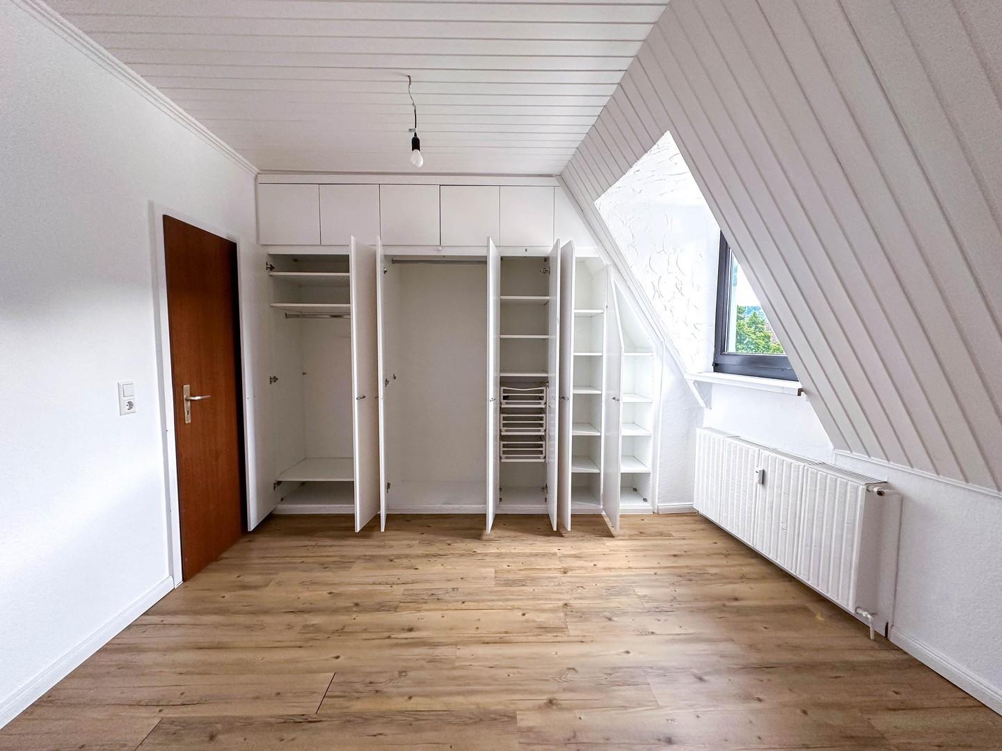 Wandschrank Schlafzimmer 1
