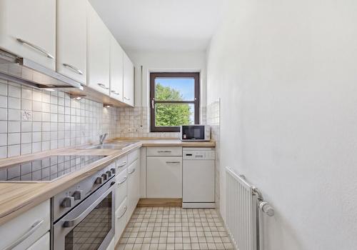 Separate Küche mit Fenster