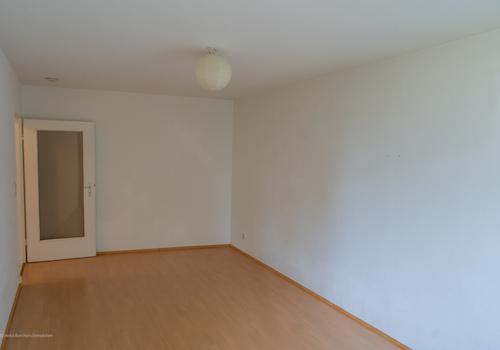Wohn- und Schlafzimmer