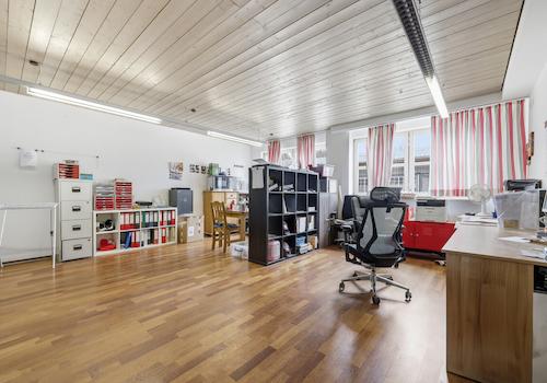 Das Büro im Erdgeschoss