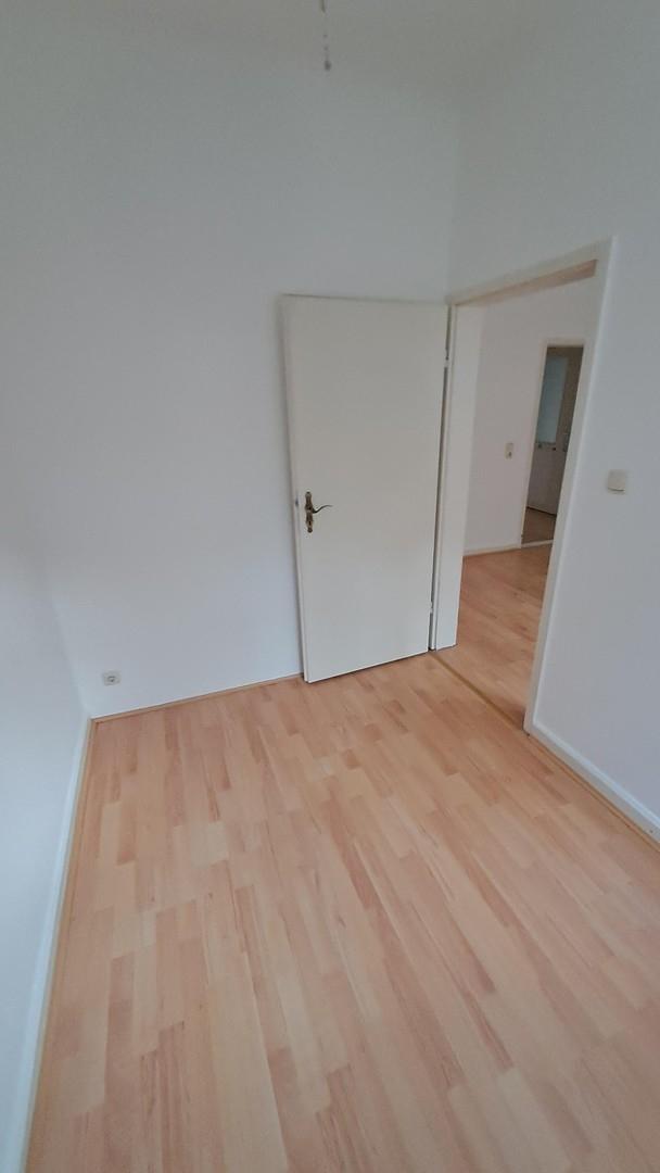 Büro ohne Möbel