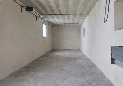 Garage für zwei Fahrzeuge