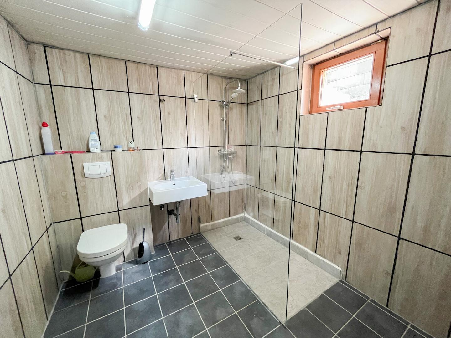 Badezimmer KG