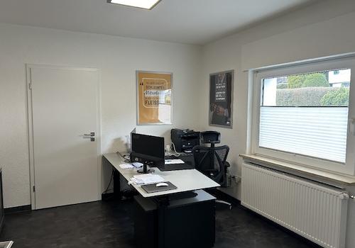 Zimmer EG derzeit Büronutzung
