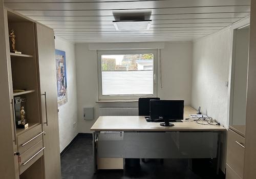 Zimmer EG derzeit Büronutzung
