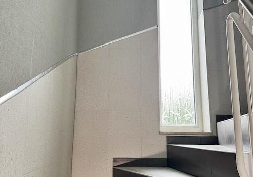 Treppe zur Wohnung
