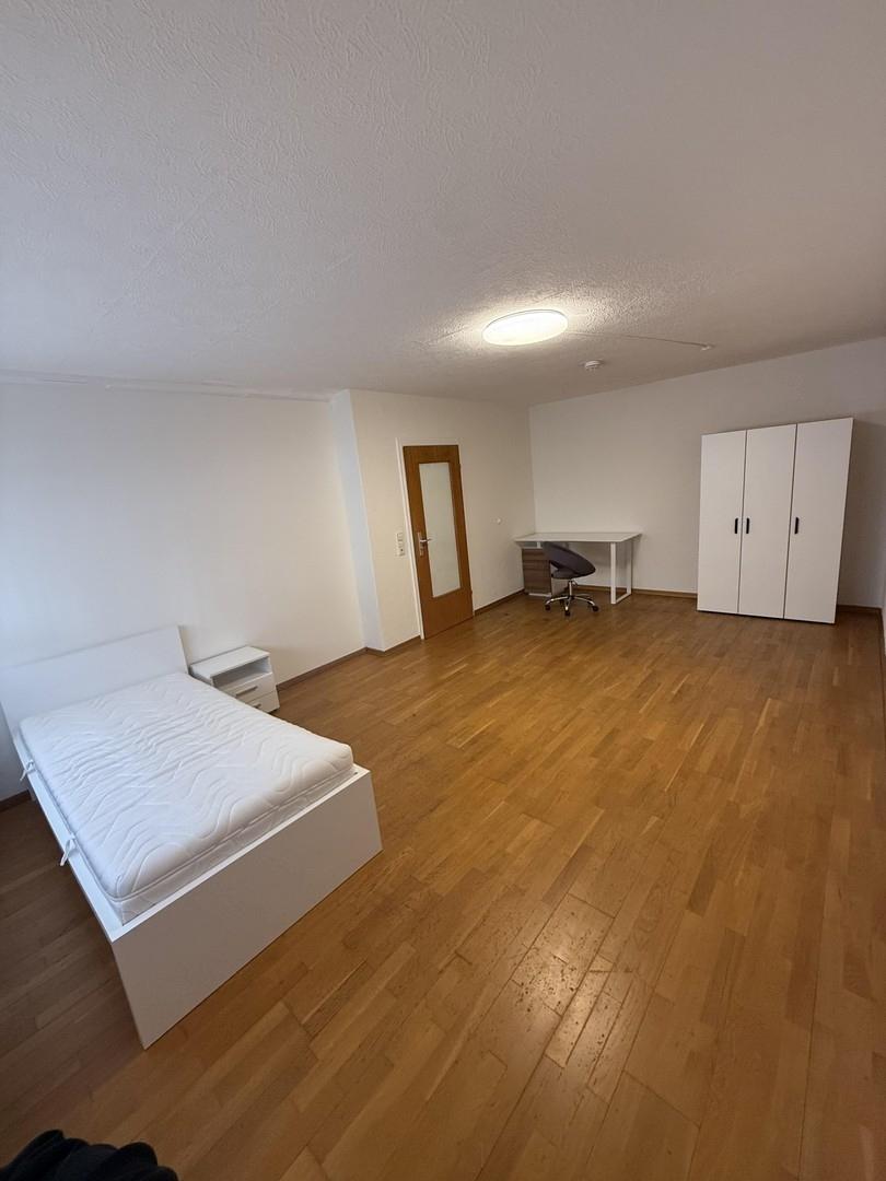 Zimmer-Bett