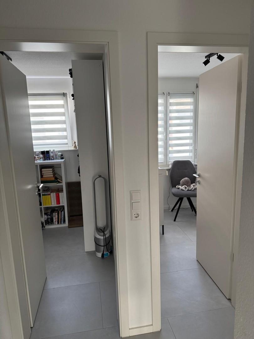 Zimmer 2-3 OG (3 Ankleide)