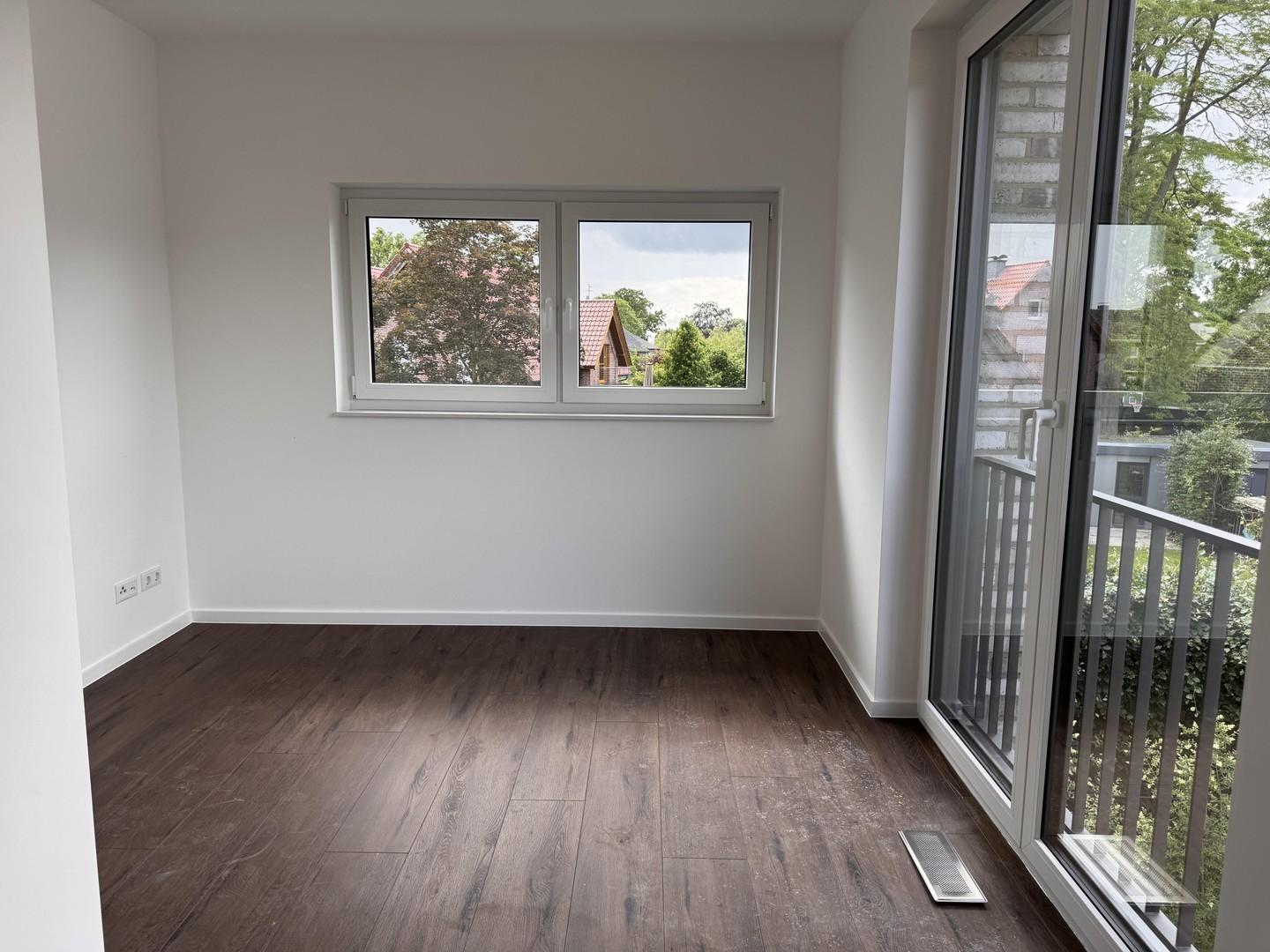 2. Kinderzimmer/Büro 