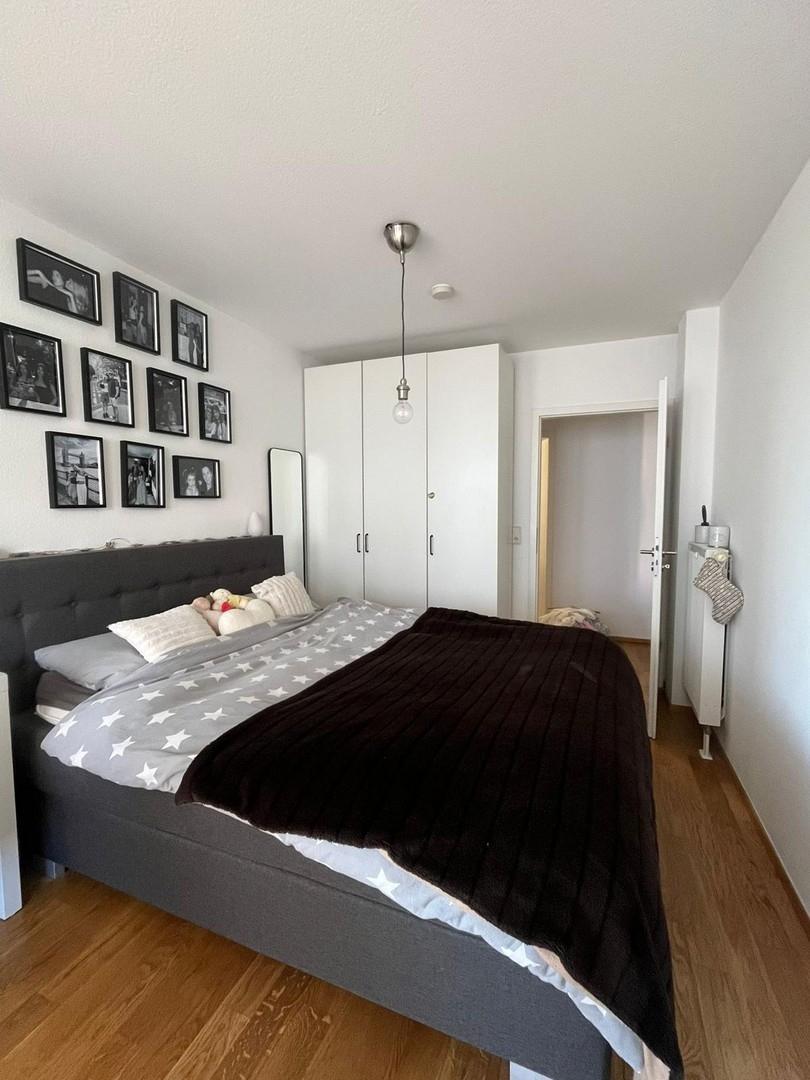 Schlafzimmer 1