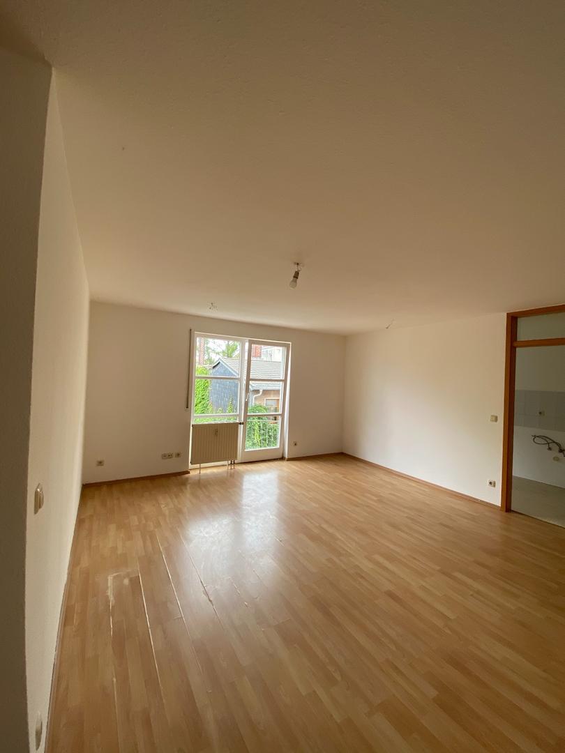 Wohnzimmer mit Austritt