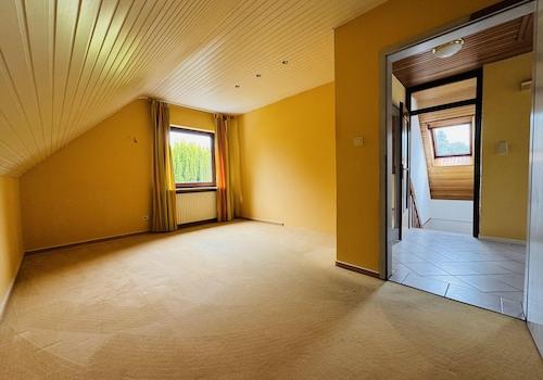 Zimmer 1 OG