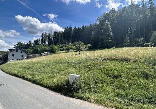 Hanglage in einem Seitental