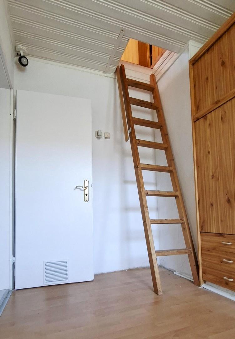 Schlafen 2, Dachleiter