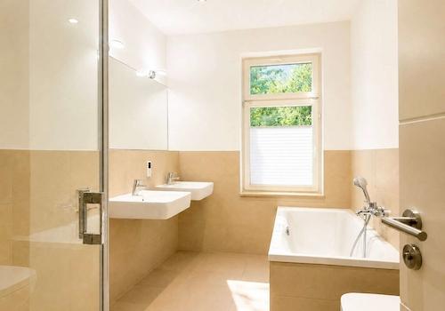 Tageslicht-Badezimmer