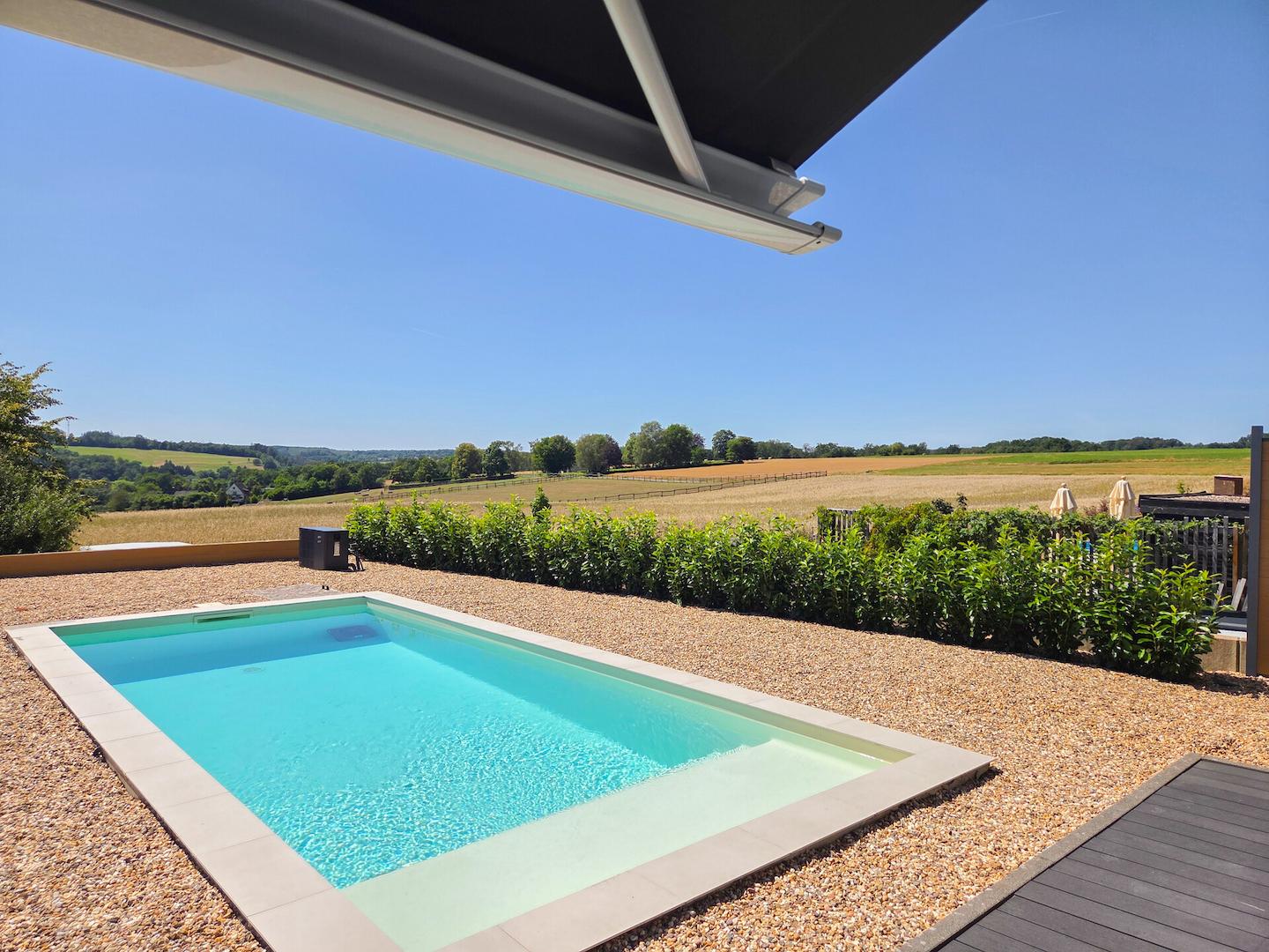 Pool mit Ausblick