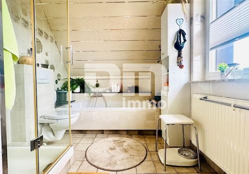 OG / DG Badezimmer / Dusche / Wanne
