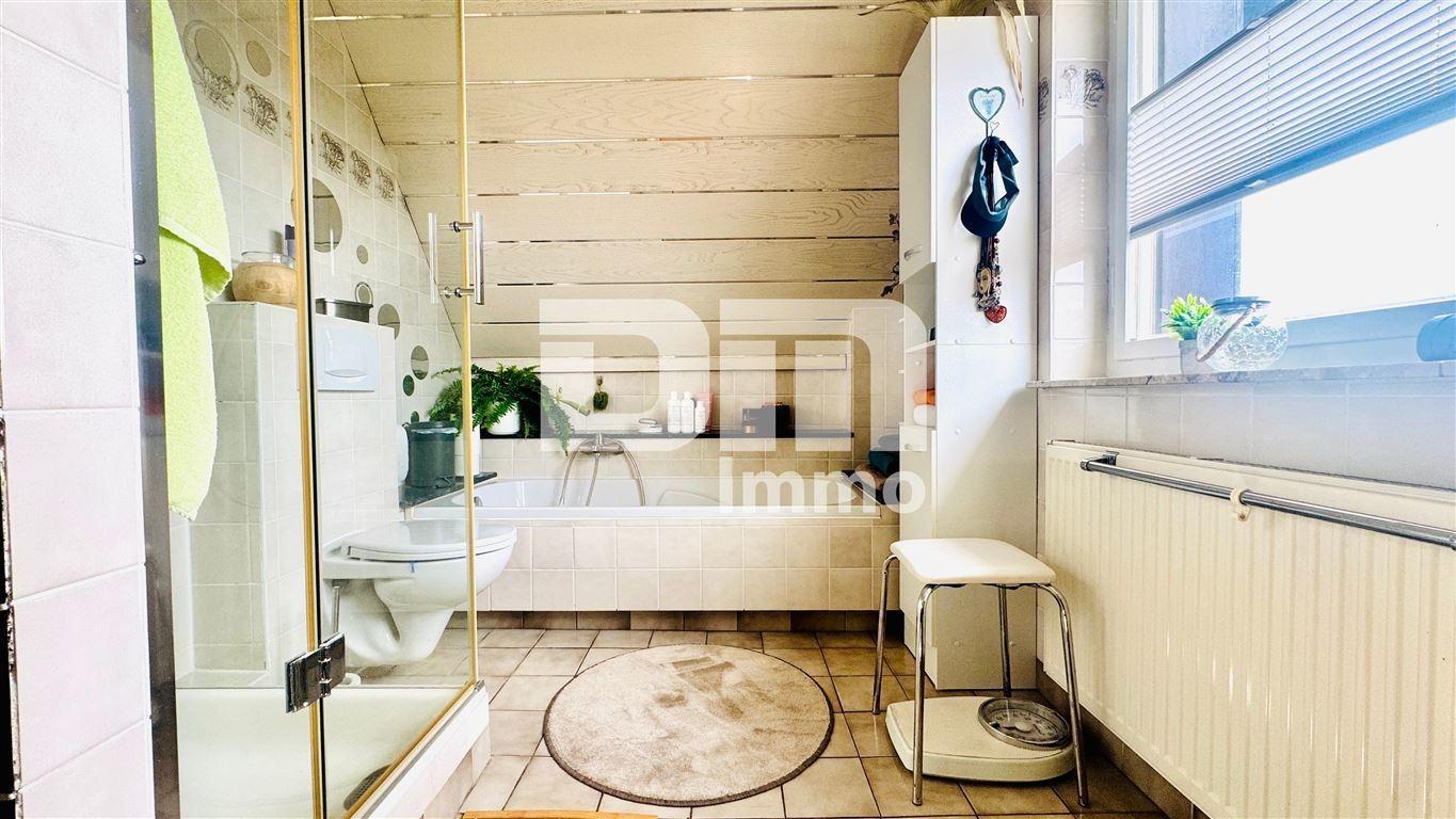 OG / DG Badezimmer / Dusche / Wanne