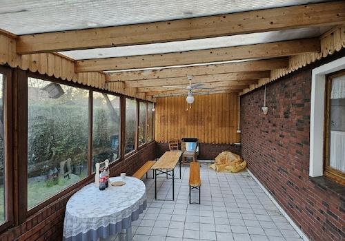überdachte Terrasse - ähnlich einem Wintergarten