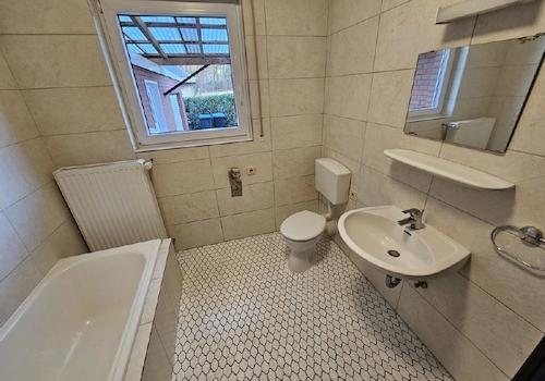 Badezimmer - Bild II