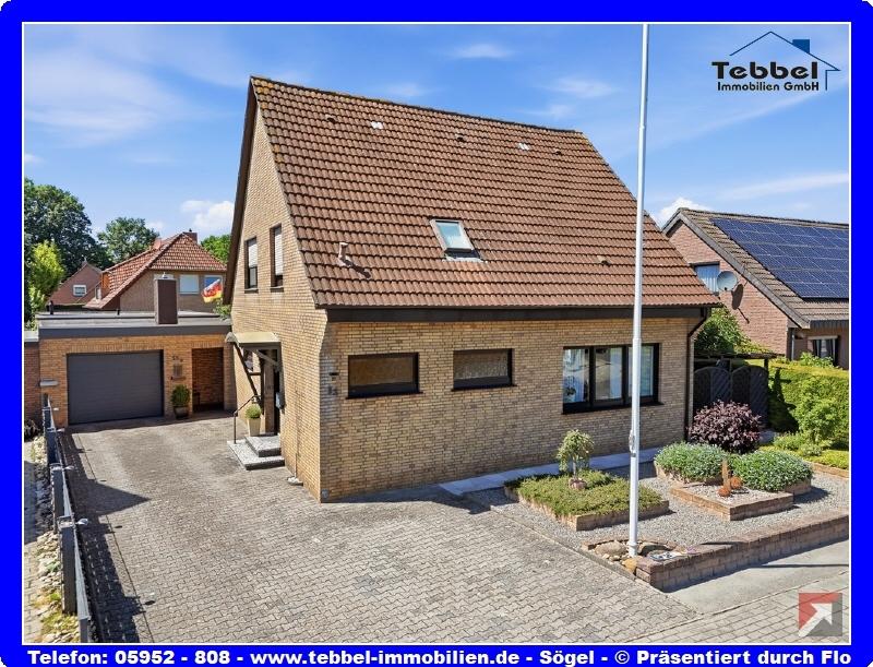 Einfamilienhaus mit separatem Wohnhaus