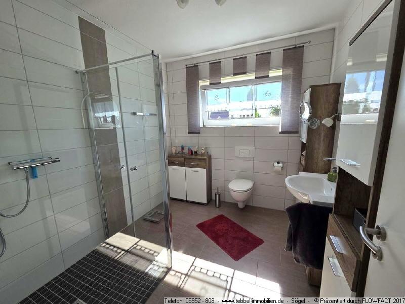 Badezimmer im Erdgeschoss
