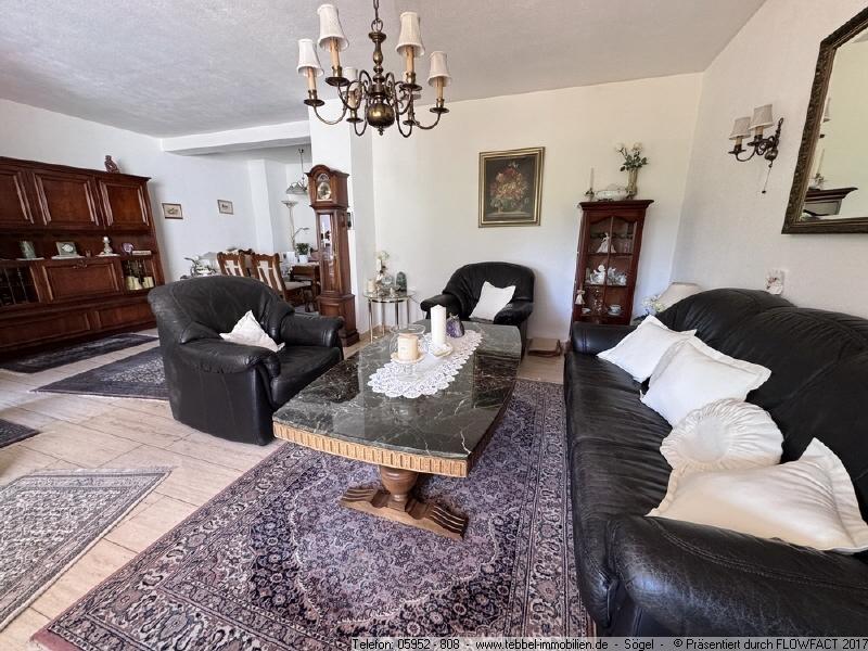 Wohn- und Esszimmer - Bild III