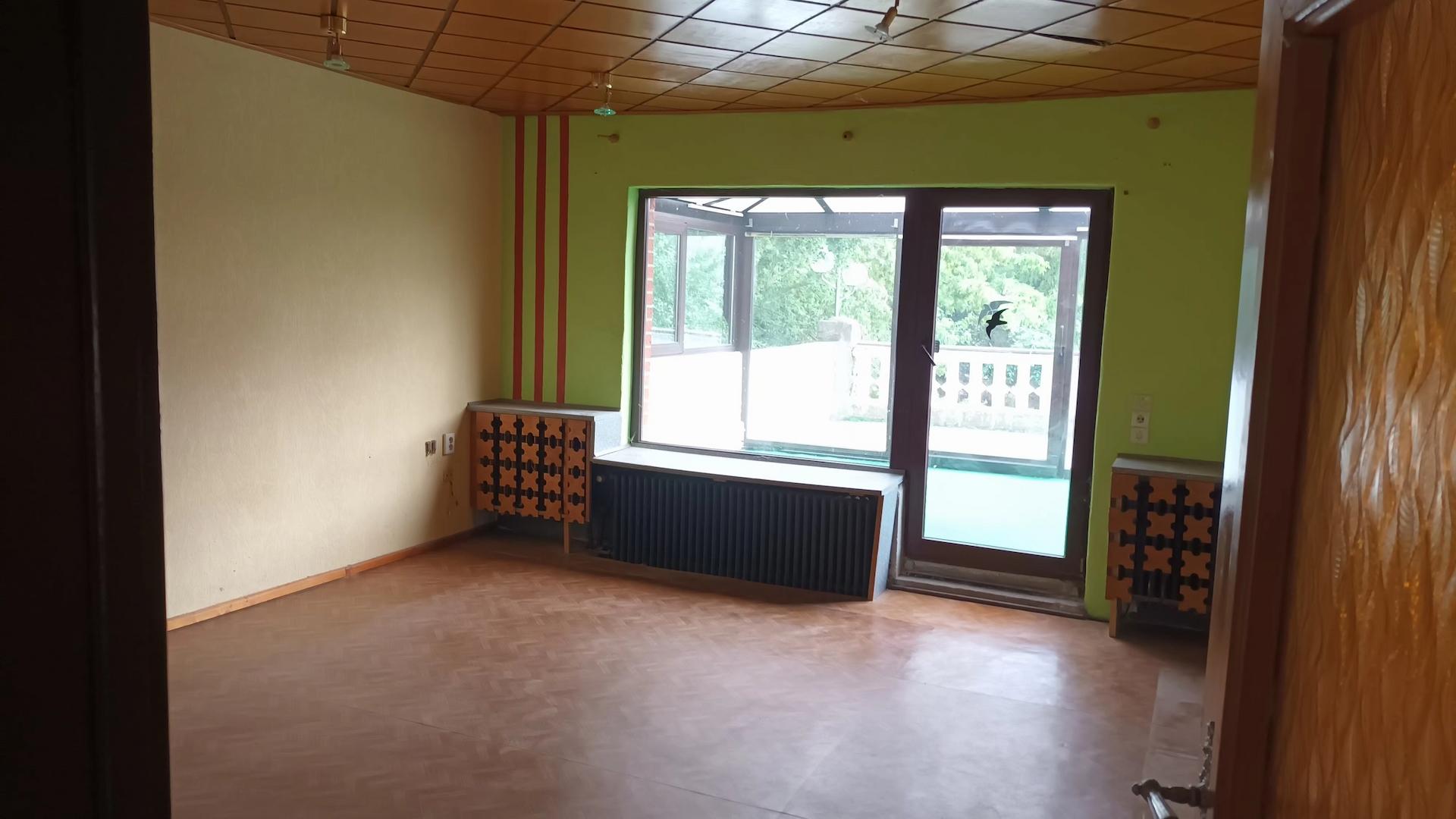 EG - Wohnzimmer mit Terrasse