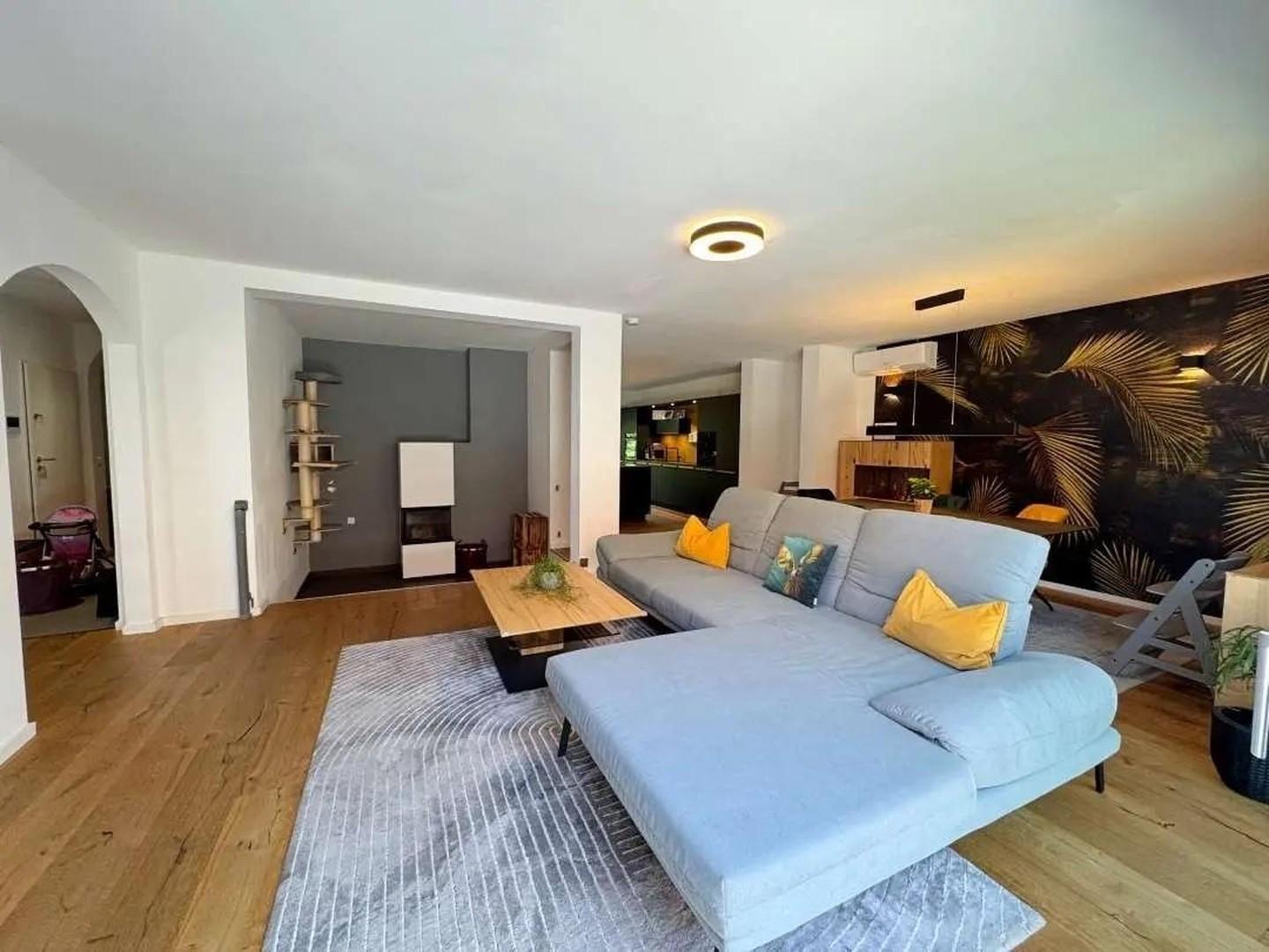 Wohnzimmer + Kamin