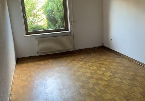 Raum im EG mit Parket