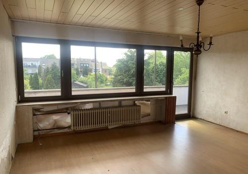 Raum im OG mit Balkon