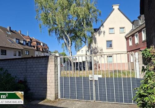 Zufahrt zum Hof