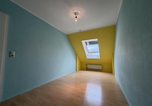6c_Zimmer Kind2 Dachfenster