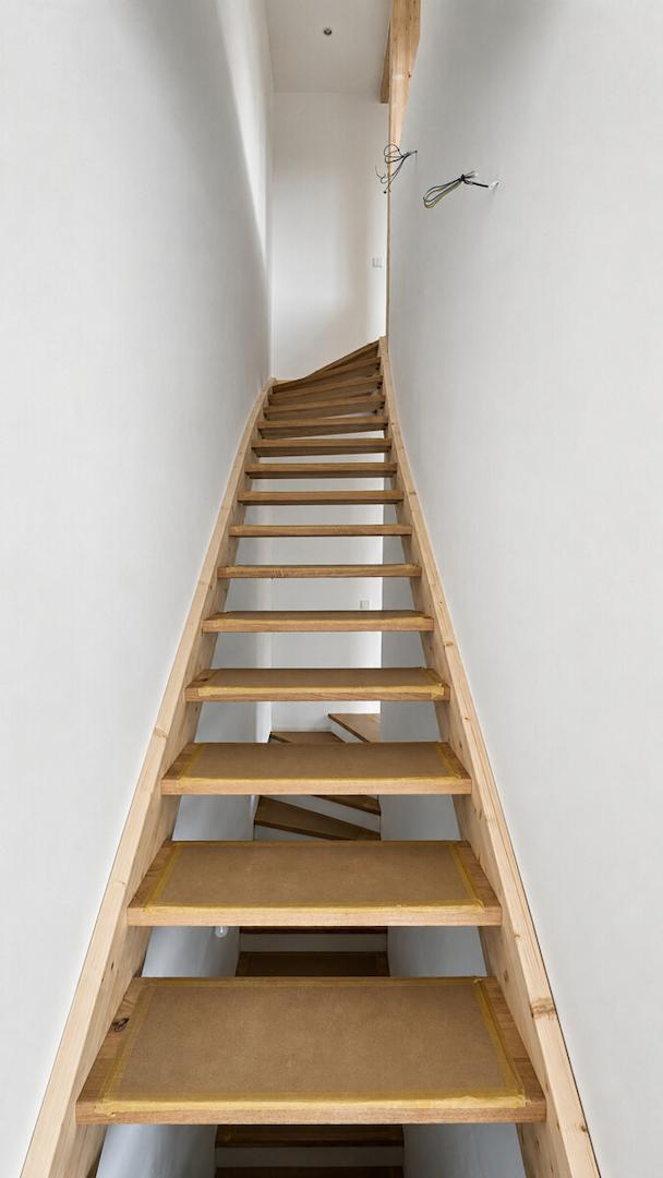Massivholztreppe ins OG