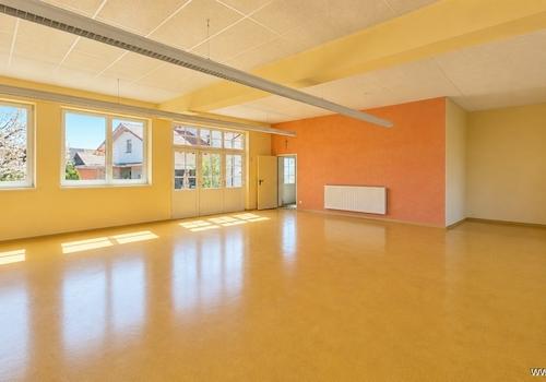 Halle im EG