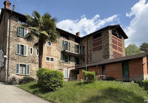 Mehrfamilienhaus