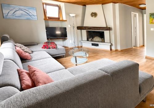 Mehrfamilienhaus Wohnung DG