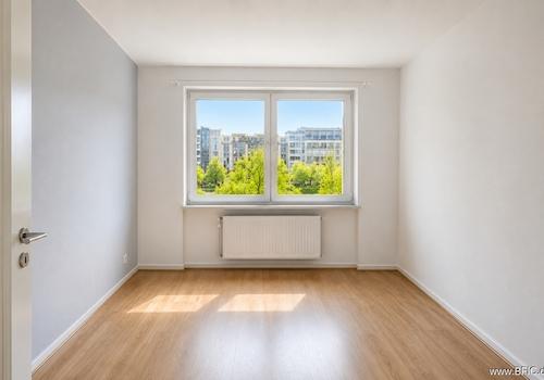 Zimmer, vergleichbare Whg im Haus