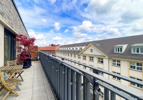 Terrace street side