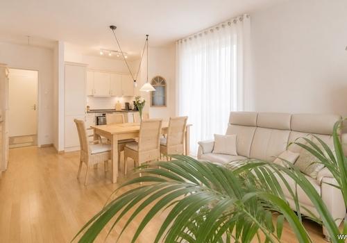 Wohnzimmer c