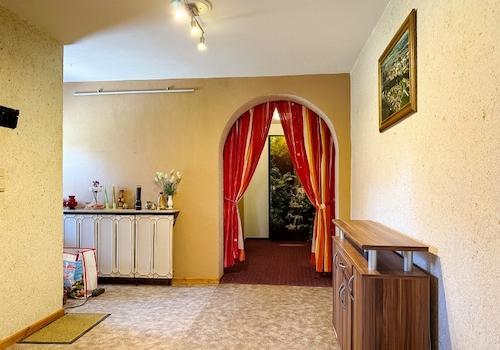 Zu WC, Bad und Garage