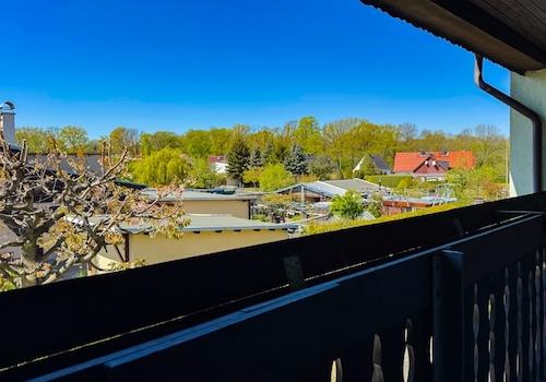 Blick vom Balkon nach NW