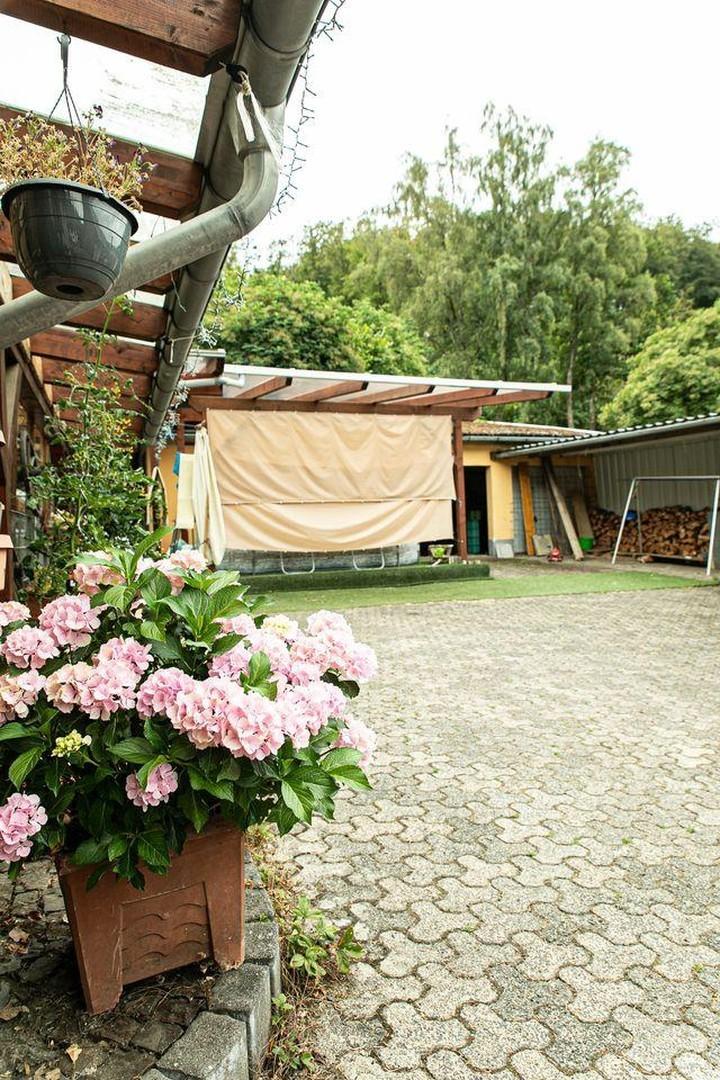 Innenhof mit Pool