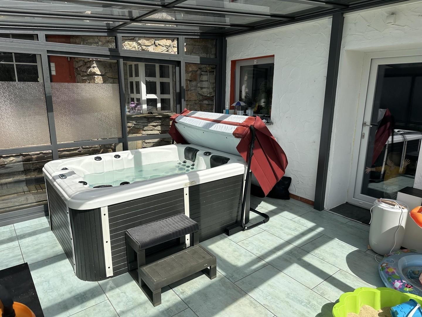 06 - Wintergarten + Whirlpool