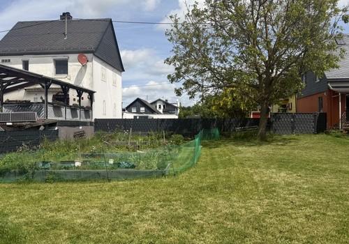18 - Garten mit Hochbeeten