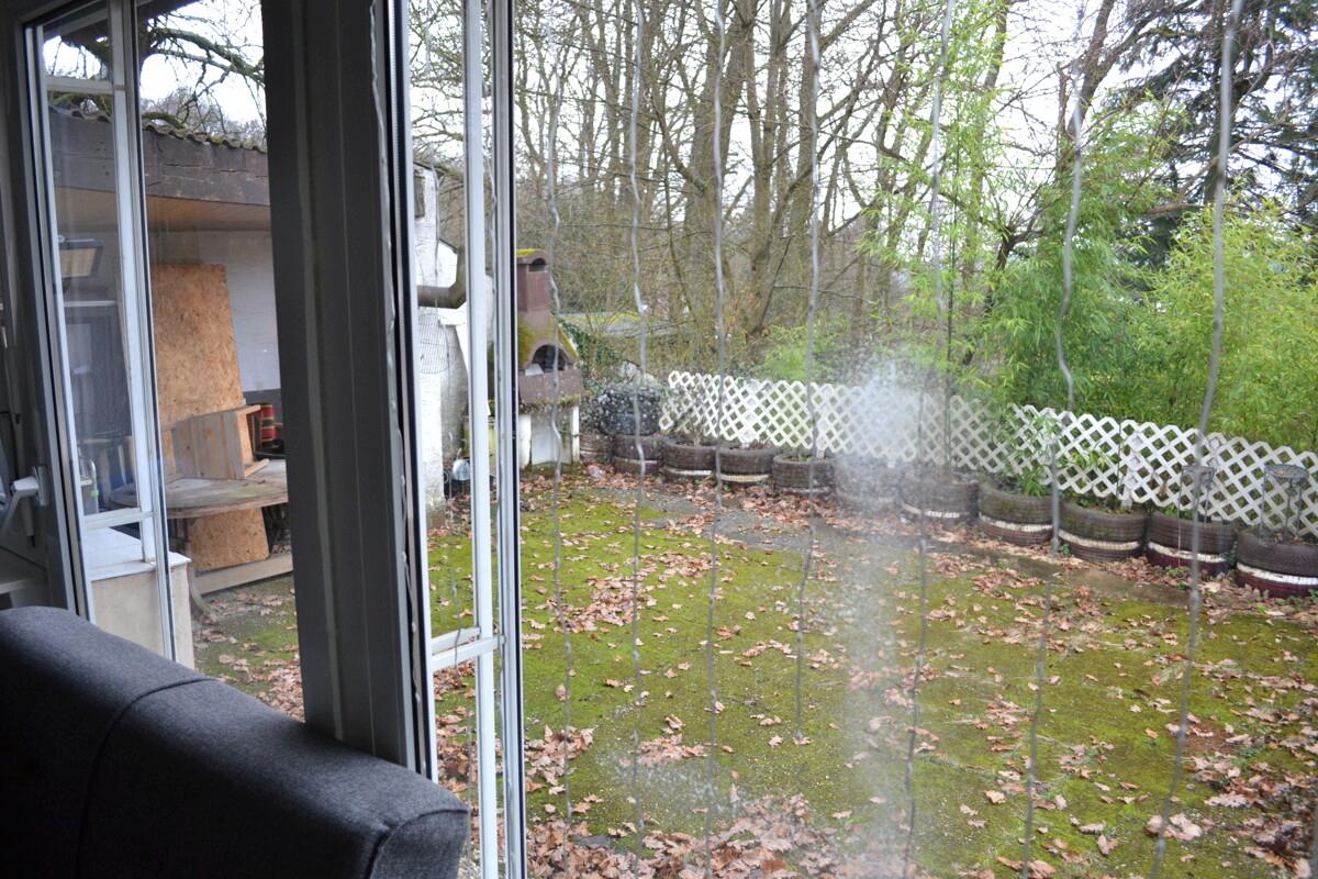 Blick aufs Grundst.