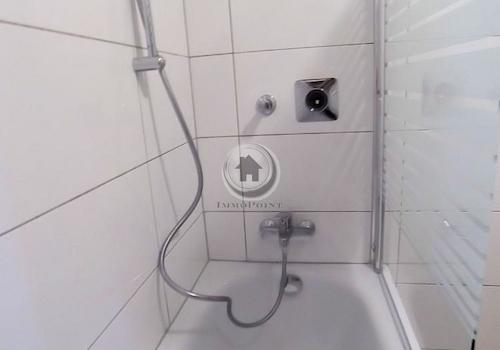 Wanne mit Duschabtrennung
