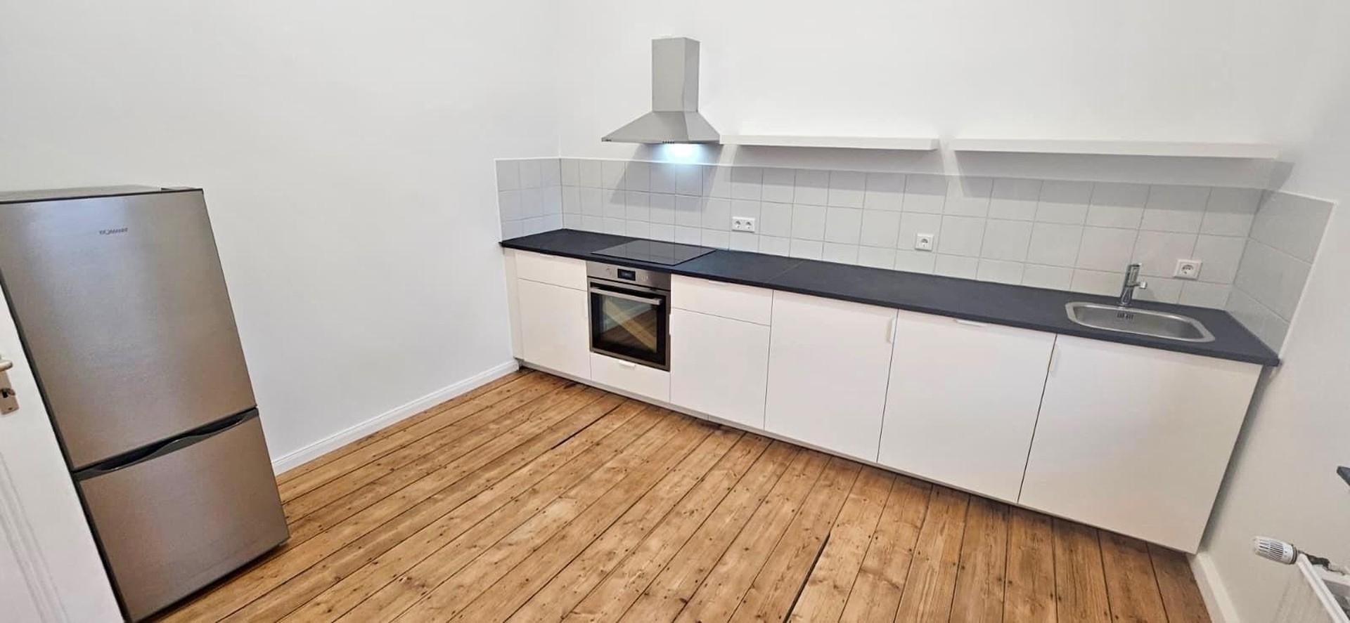 Einbauküche mit Geräten